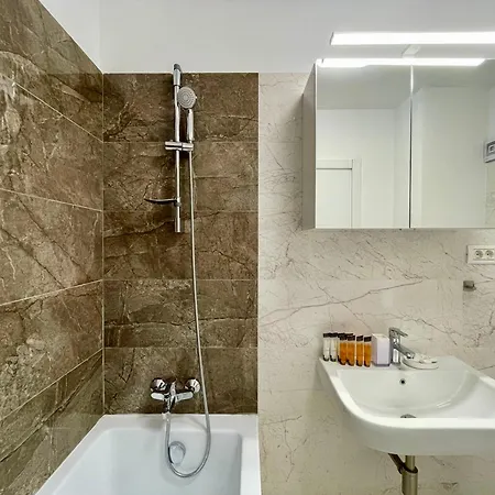 Carpatilor Urban Escape With Free Parking And Ac Brasov