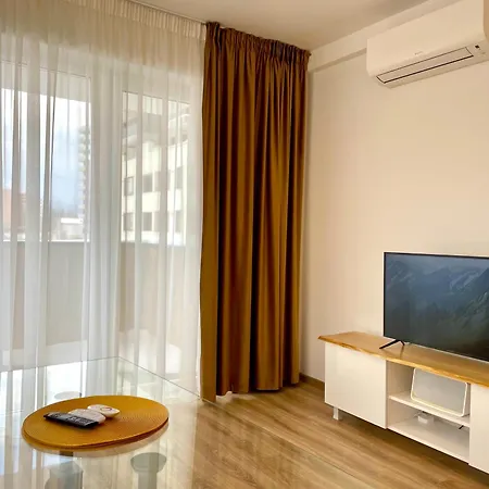 Carpatilor Urban Escape Studio: Free Parking & Ac Apartment *