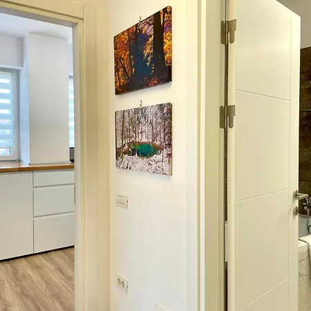 Appartamento Carpatilor Urban Escape Studio: Free Parking & Ac