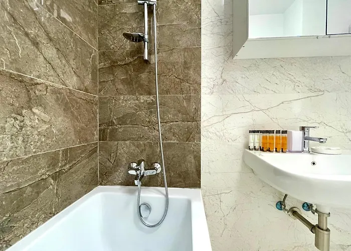 Carpatilor Urban Escape Studio: Free Parking & Ac Brasov