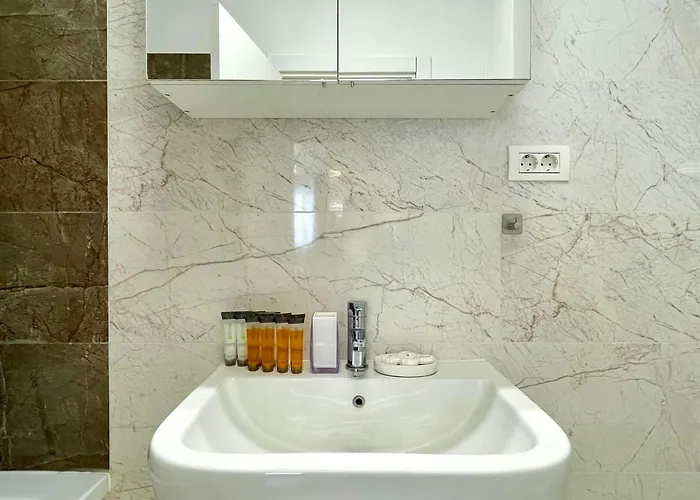 Carpatilor Urban Escape Studio: Free Parking & Ac *