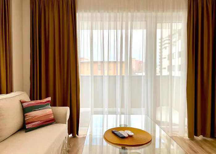 Carpatilor Urban Escape Studio: Free Parking & Ac *