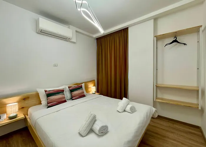 Carpatilor Urban Escape Studio: Free Parking & Ac *